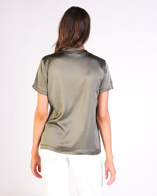 Daisy V Neck Tee