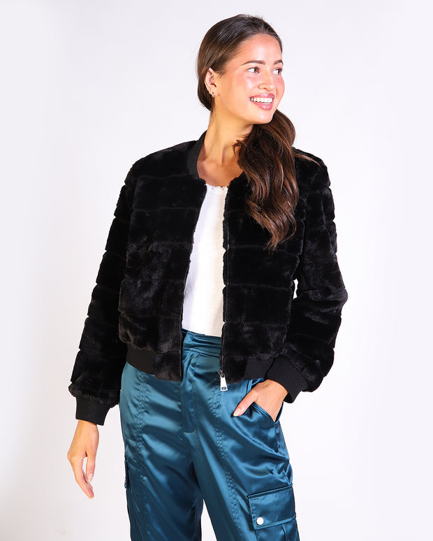 Reyna Fur Bomber